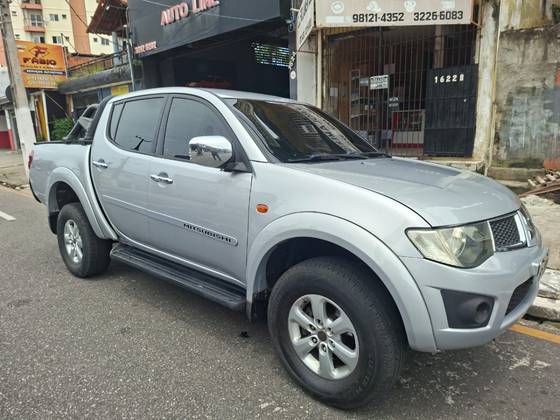 MITSUBISHI L200 TRITON 3.2 HPE 4X4 CD 16V TURBO INTERCOOLER DIESEL 4P AUTOMÁTICO